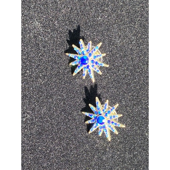 NWT Heidi Daus " Star " Crystal Stud Earrings Design Star - Picture 7 of 8